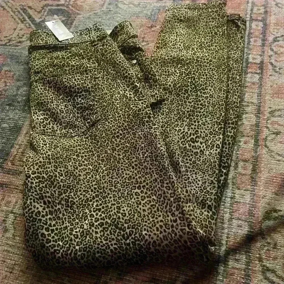 WHBM Cheetah Skinny Ankle Denim - Picture 1 of 7